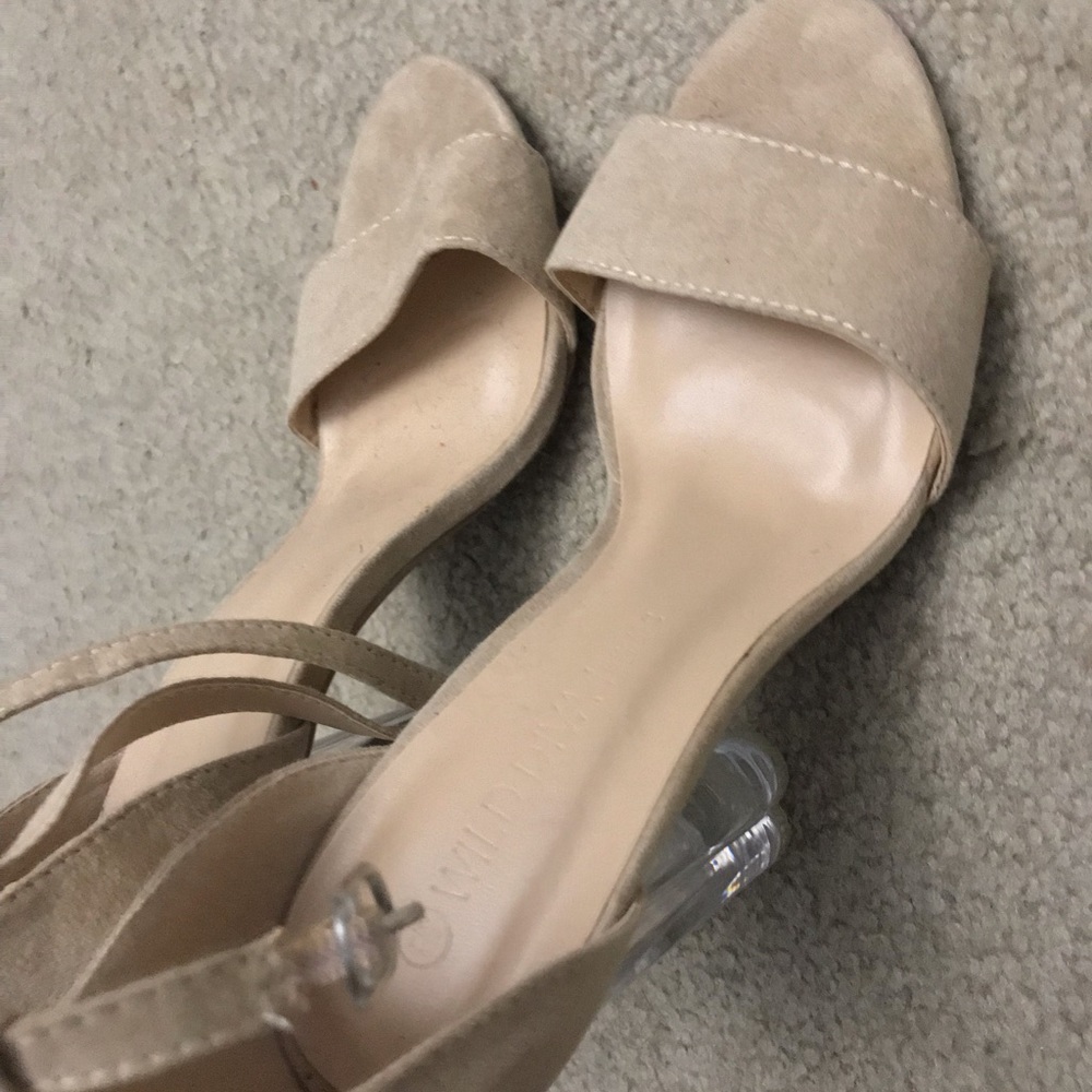 Heels - Picture 2 of 4